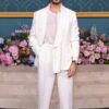 Bridgerton Premiere Jonathan Bailey White Suit