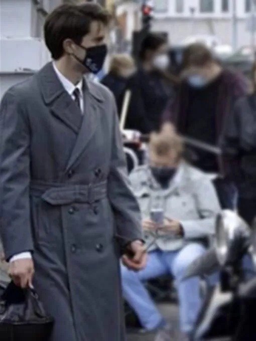 Fauvel Bravo Mrs. Harris Goes to Paris 2022 Grey Coat