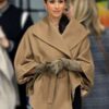 Meghan-Markle-Sentaler-Cape-Coat