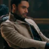 bridgerton-simon-basset-beige-tailcoat