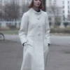 queens-gmbit-white-coat
