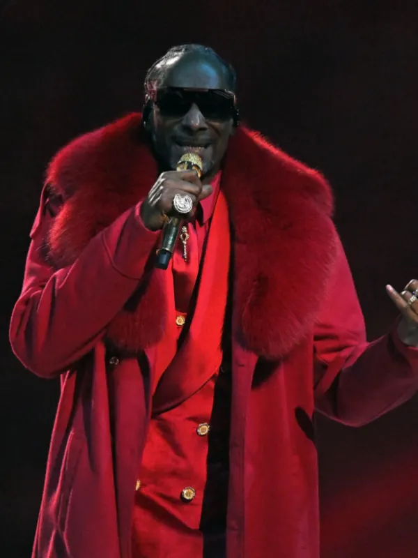 Halftime Show Christmas 2025 Snoop Dogg Red Fur Coat
