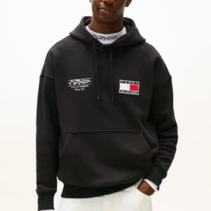 The APXGP Relaxed Graphic Hoodie Black