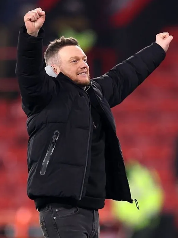 Kim-Hellberg-Sheffield-United-v-Middlesbrough-Sky-Bet-Championship-Match-Black-Puffer-Jacket