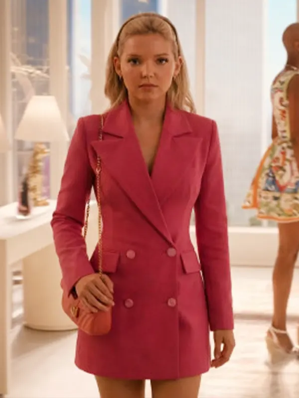 Elle 2026 Lexi Minetree Pink Double-Breasted Blazer